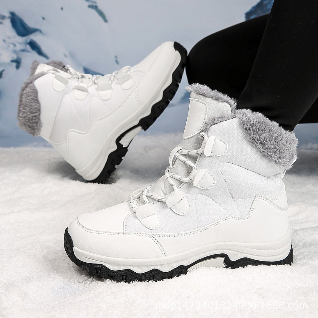 Warm winter boots for women with insulating fleece and non-slip sole Lune London