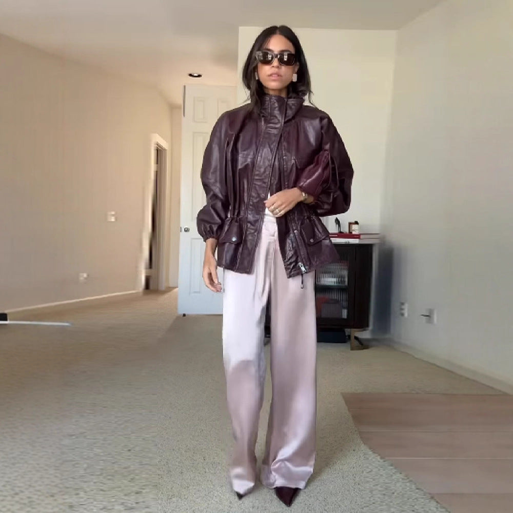 Veste en faux cuir pour femmes avec poches pratiques et col haut Chic & Stil