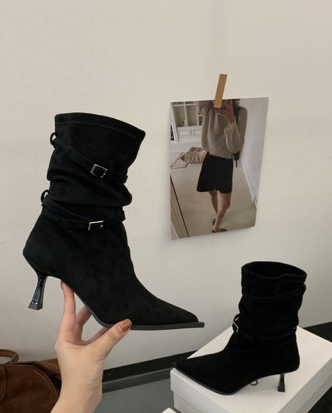 Elegant ankle boots for women in soft suede with a chic pleated design and a small heel Lune London