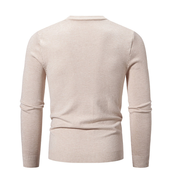 Classic round neck sweater for men in soft knit Lune London