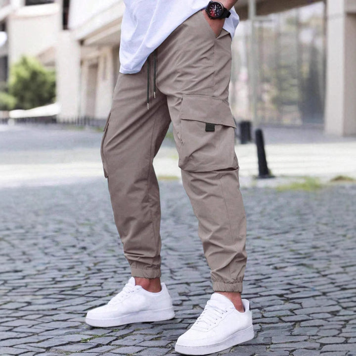 Men's cargo pants with practical zip pockets and an elastic waistband Lune London
