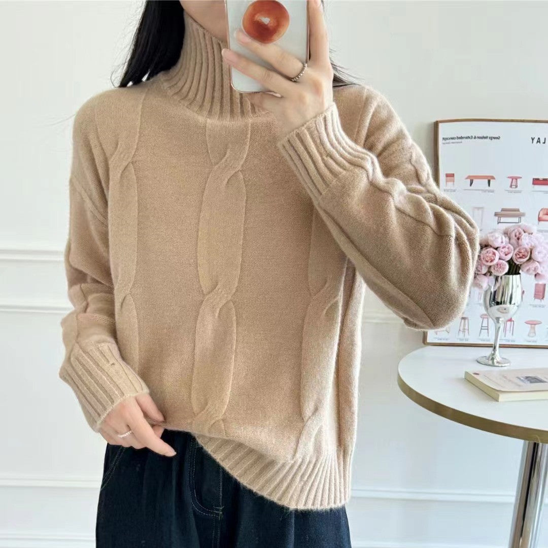 Pull en laine pour femmes avec col haut et motif en cable Chic & Stil