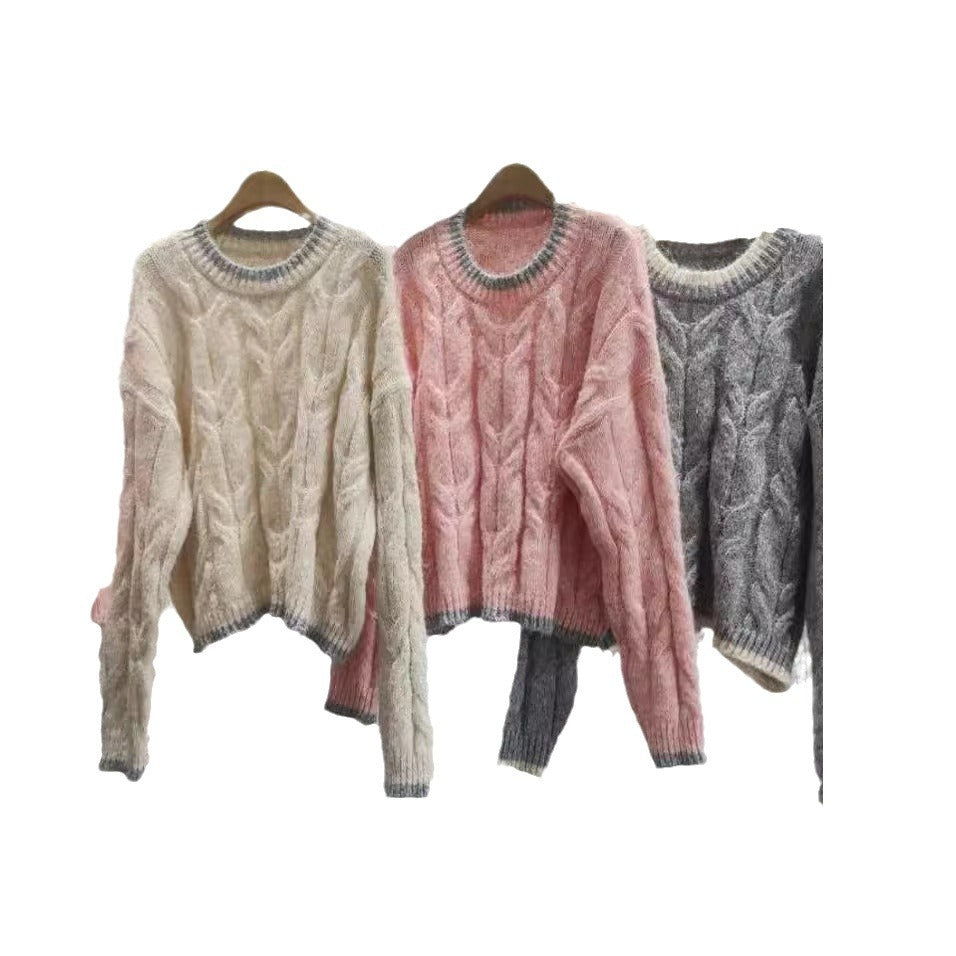 Ladies chunky knit sweater with cable pattern and round neckline Lune London