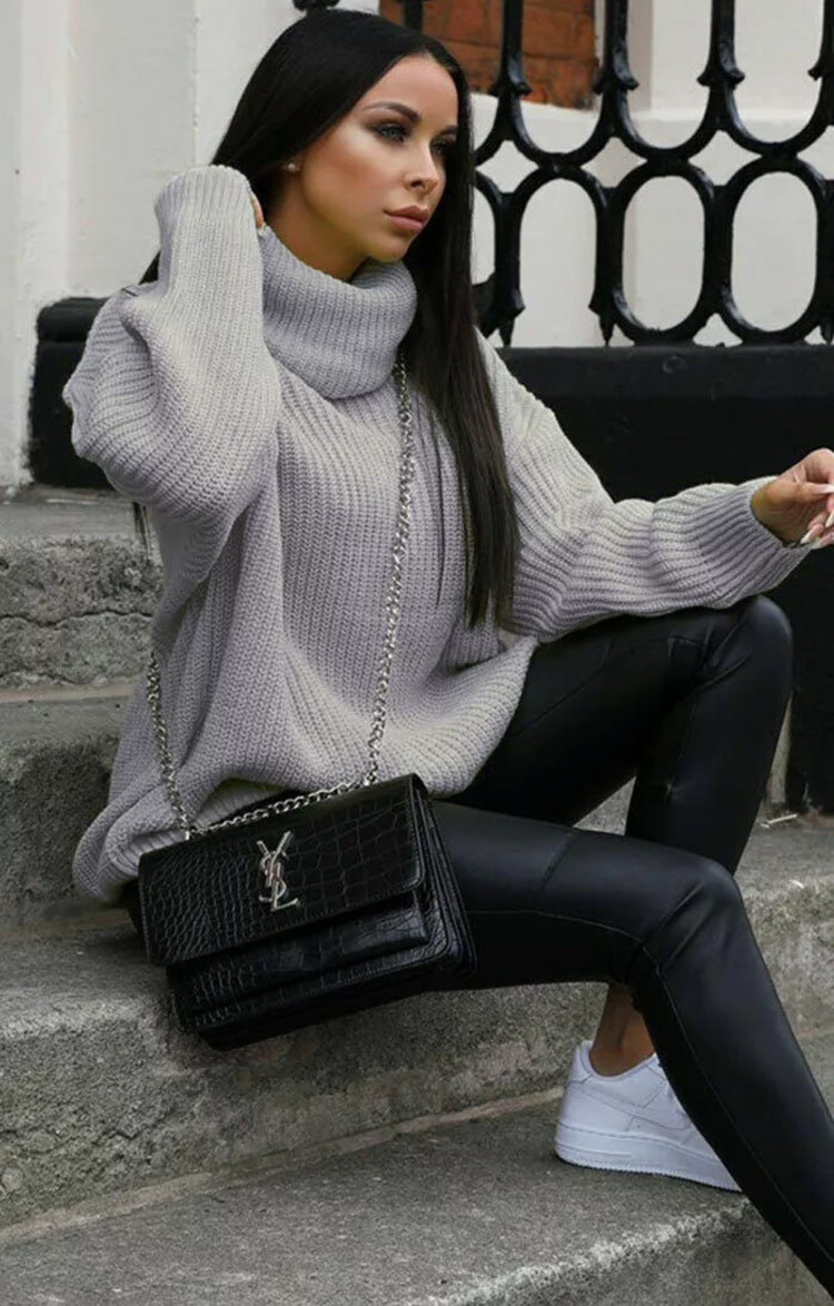 Pull en maille pour femmes avec col montant et coupe haute Chic & Stil