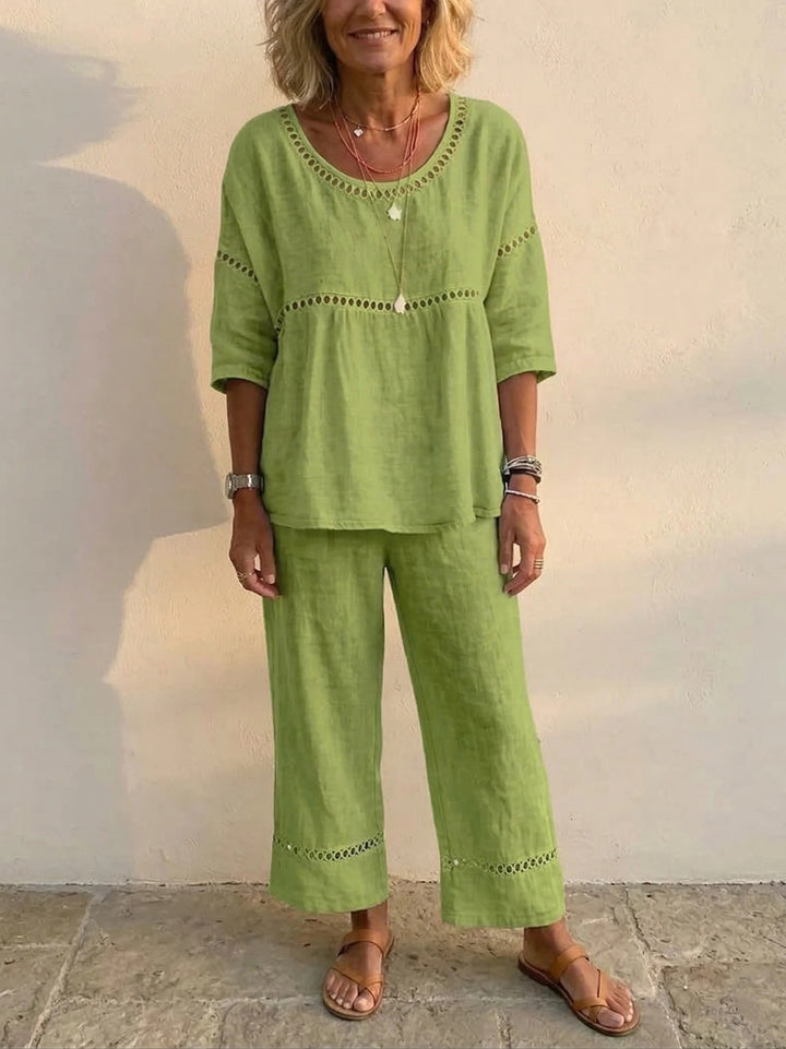 Women's Complete Linen Loungewear Suit with Airy Fit and Lace Accents Chic & Stil