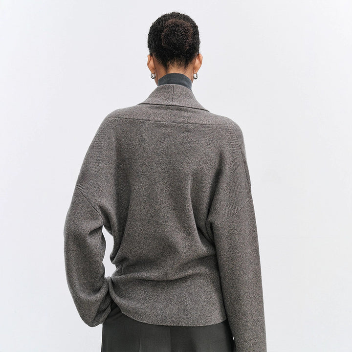 Pull enveloppant élégant et doux pour femme en laine de haute qualité Chic & Stil