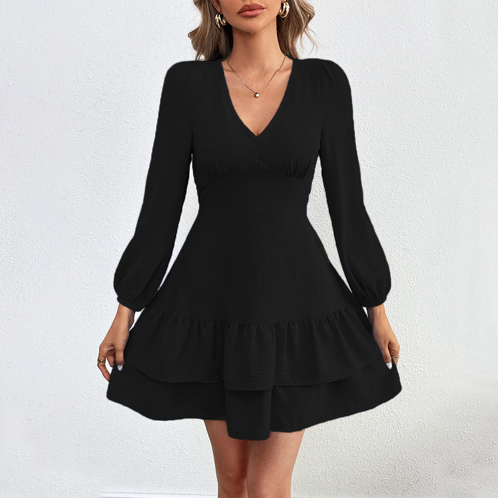 Robe mini femme avec ourlet volanté et élégantes manches bouffantes Chic & Stil