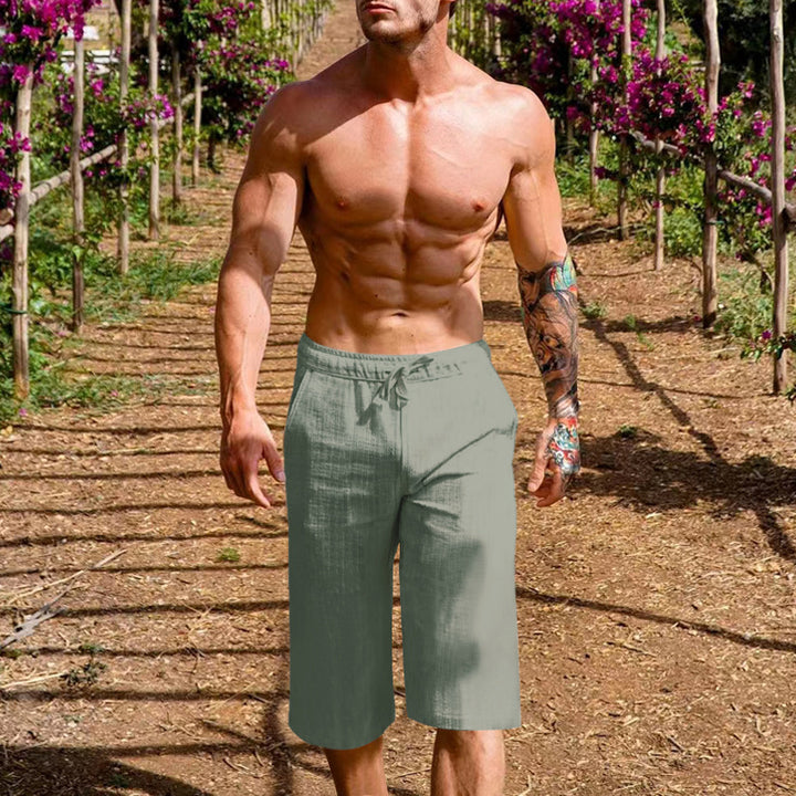 Comfortable active shorts for men with elastic waistband and side pockets Lune London