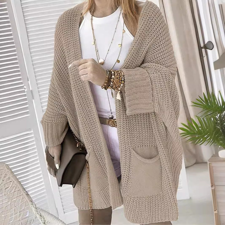 Thick knitted cardigan for women with open pockets and casual fit Lune London