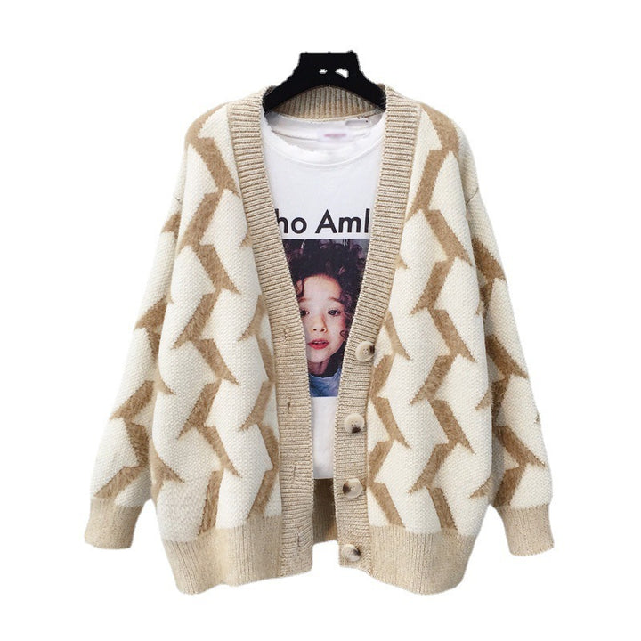 Women Thick Knit Cardigan with Modern Zigzag Pattern and Chic and Stylish Button Details