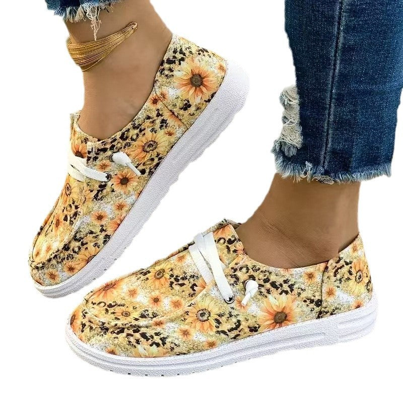 Leisure sneakers for women Designer with floral pattern and comfortable sole Lune London