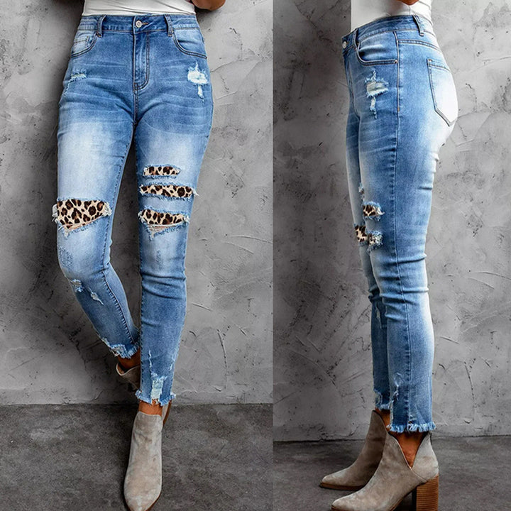 Skinny jeans for women with exciting Destroyed details Lune London