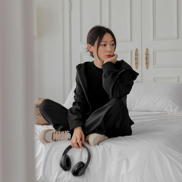 Women's sporty hoodie and pants set Chic & Stil