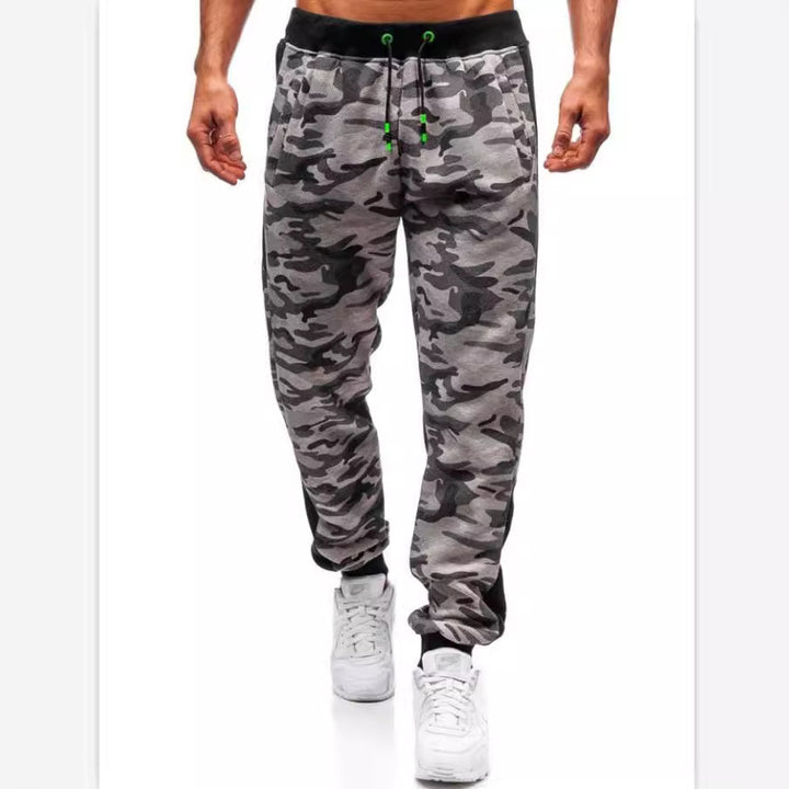 Comfortable sports pants for men with camouflage pattern and elastic waistband Lune London