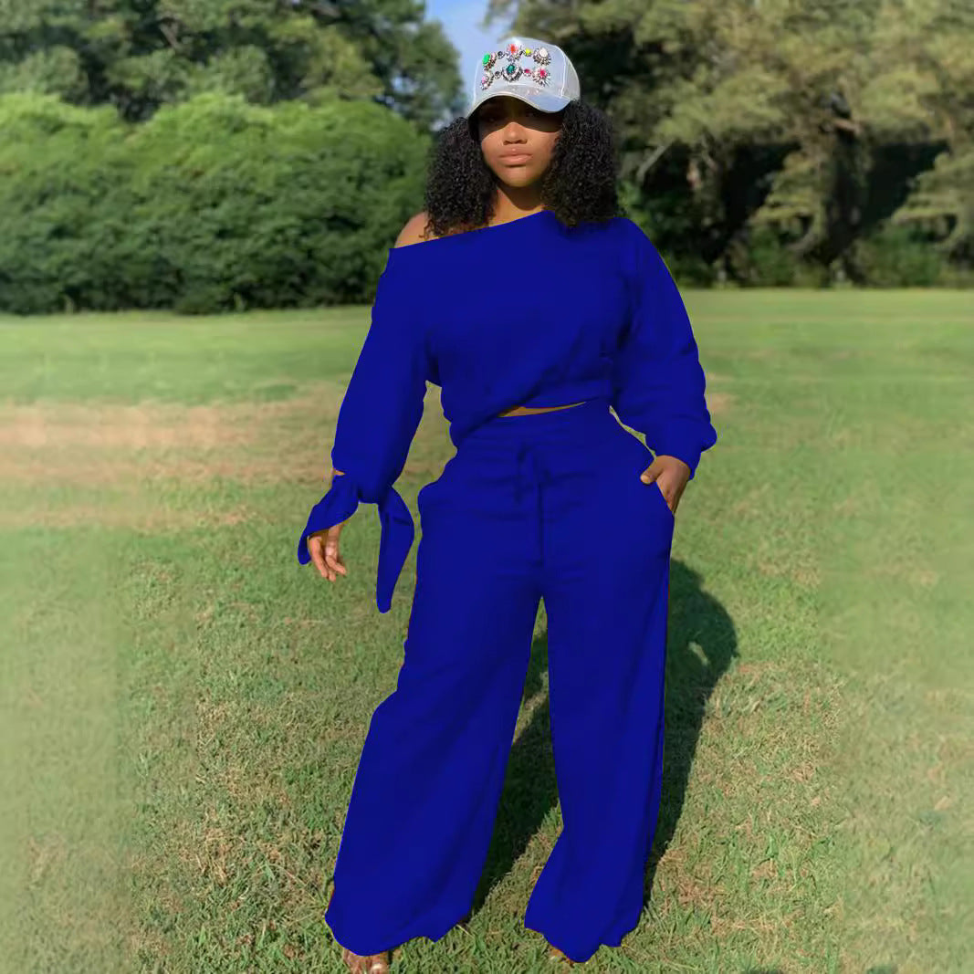 Two-piece casual set for women with a loose fit and off-shoulder design Lune London