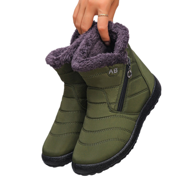 Thermal winter boots for women with cozy lining and side zip Lune London