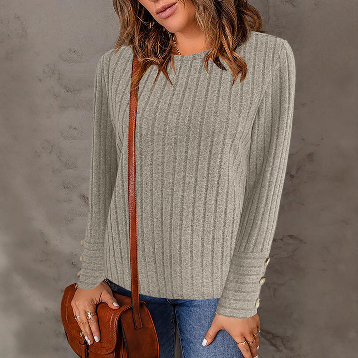 Light sweater for women with an elegant rib structure and Lune London button details