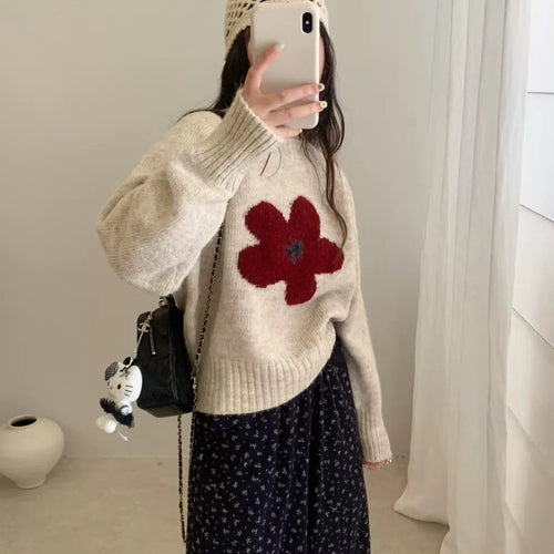Women’s sweater with floral design and long pile material Lune London