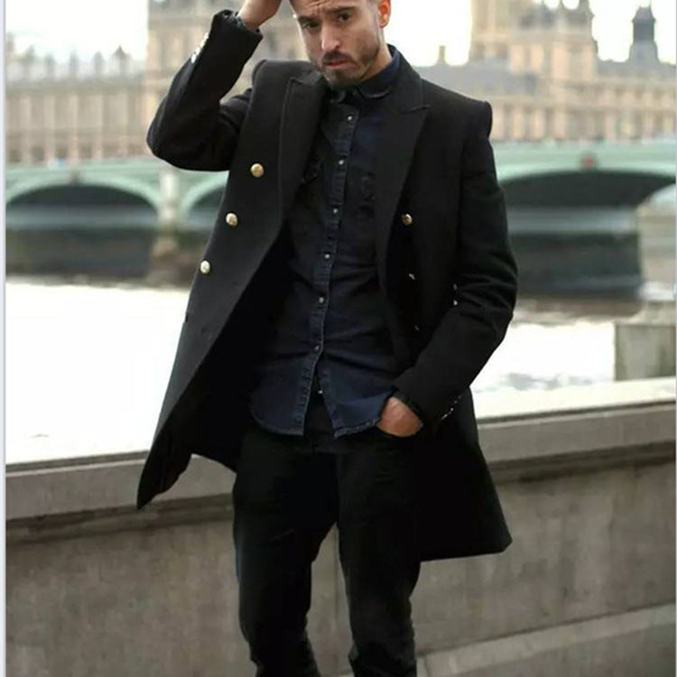 Elegant and trendy coat for men with double-breasted buttons and refined details Lune London