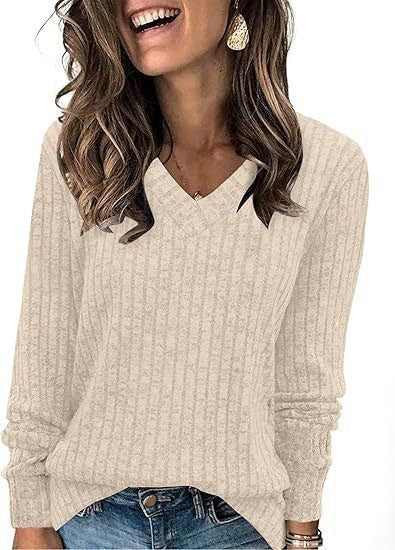 Knit sweater for women with V-neck and structured ribbed design Lune London
