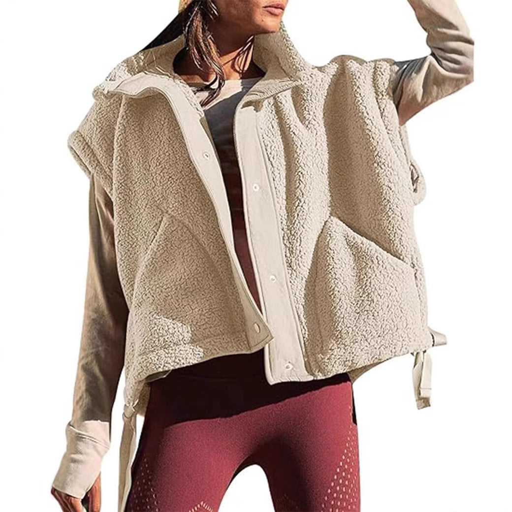 Casual teddy fleece vest for women with practical side pockets and adjustable size Lune London