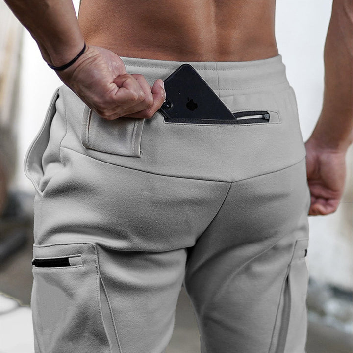 Men's cargo jogging pants with practical zip pockets and a modern cut Lune London