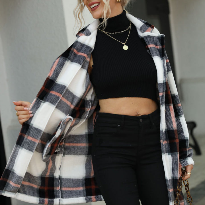 Ladies Plaid Fleece Jacket with Trendy Cut and Practical Pockets Lune London