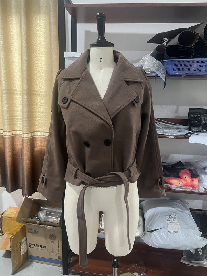 Short trench coat for women with adjustable belt and double-breasted design Lune London