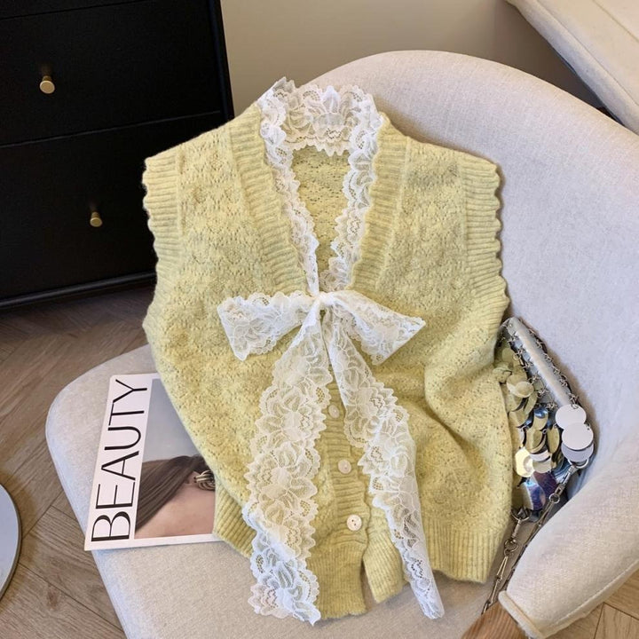 Gilet en tricot pour femmes avec détails de volants romantiques Chic & Stil