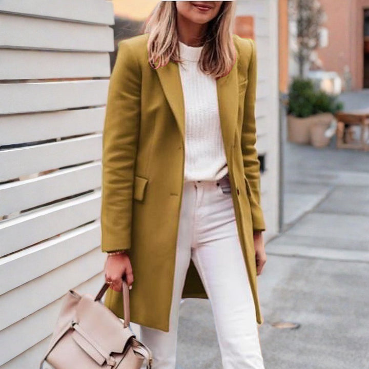 Elegant and comfortable wool coat for women Lune London