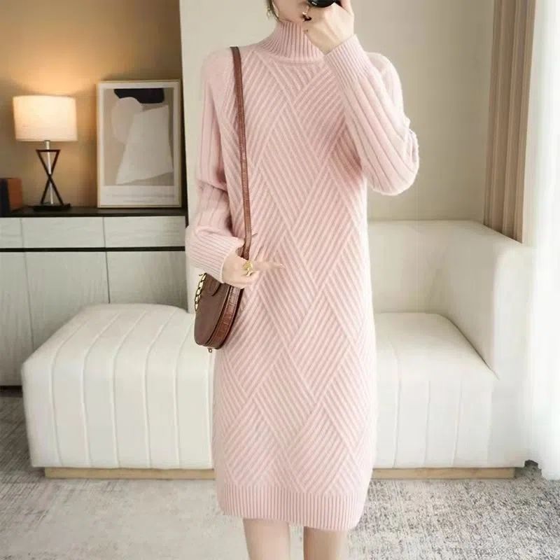 Robe en tricot pour femmes avec col montant et motif côtelé Chic & Stil