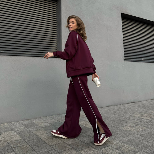Casual tracksuit for women with modern zipper and elastic cuffs Lune London