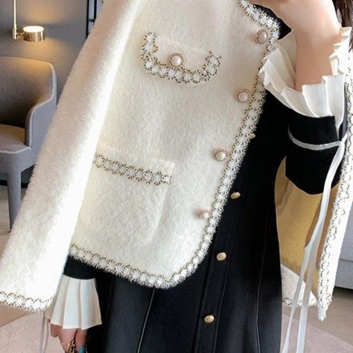 Women Elegant and luxurious knitted cardigan with bead decorations Lune London