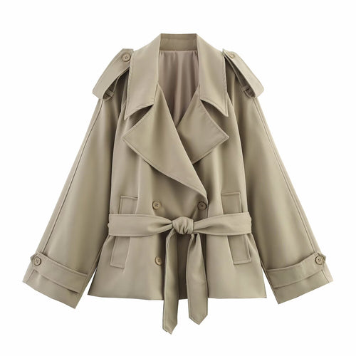 Modern trench coat for women with large collar and practical pockets Lune London