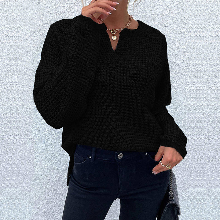 Casual knit sweater for women with V-neck and textured surface Lune London