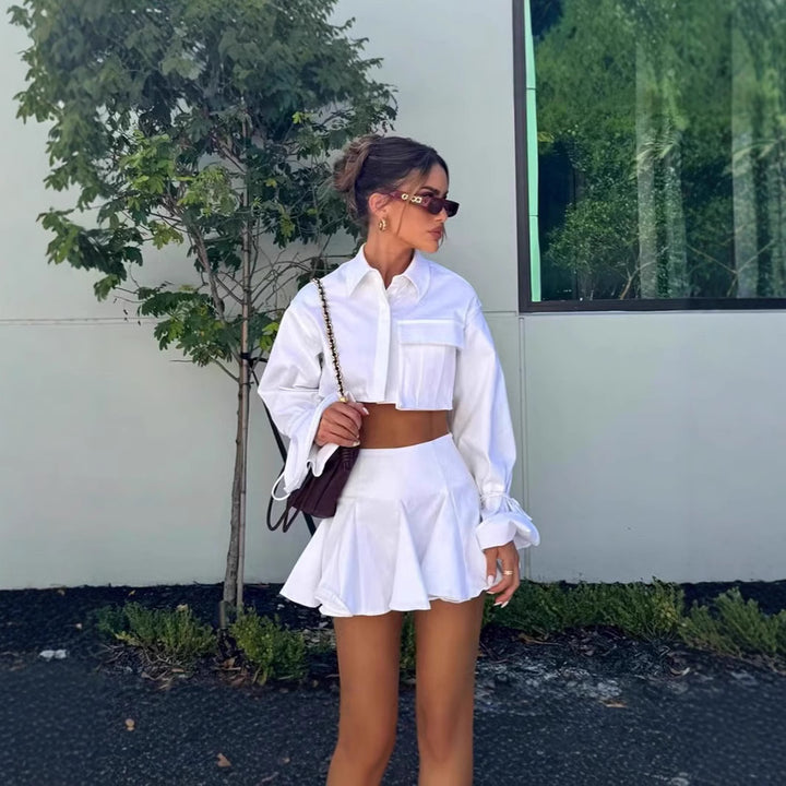 Lune London trendy short sleeve women's set in fluid material with cropped blouse and flared skirt