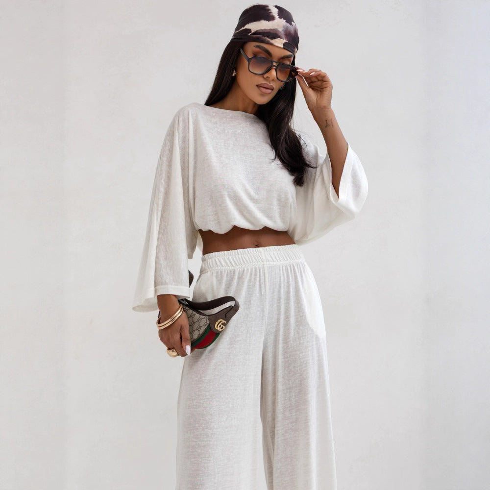 Casual lounge set for women with a loose fit and comfortable fabric Lune London