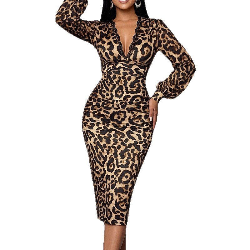 Robe ajustée pour femmes avec motif animal et élégant décolleté en V Chic & Stil