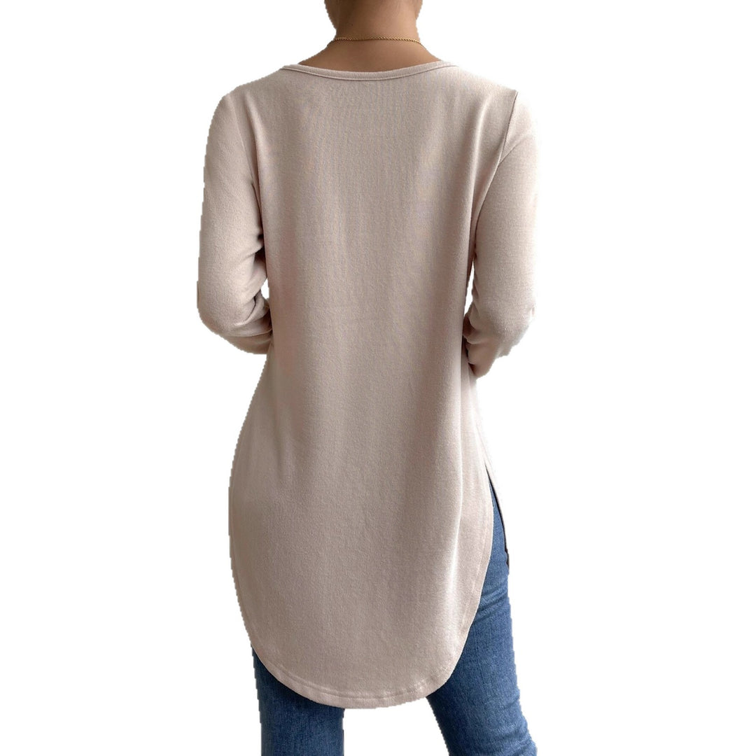 Casual long sleeve t-shirt for women with asymmetrical hem and comfortable round neck Lune London