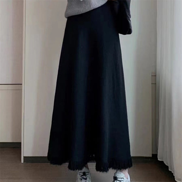 Maxi skirt for women with an elegant fringed hem and high waist Lune London