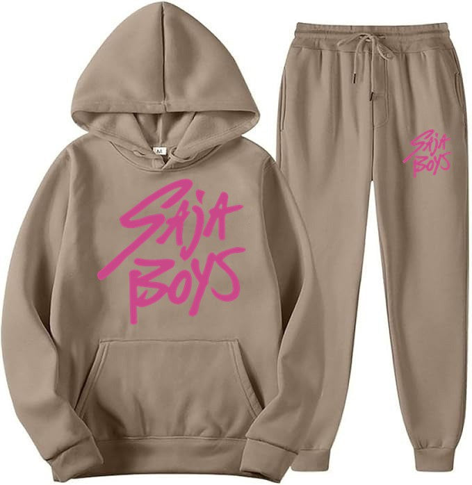 Women's hoodie and jogger set with modern graphic print Chic & Stil
