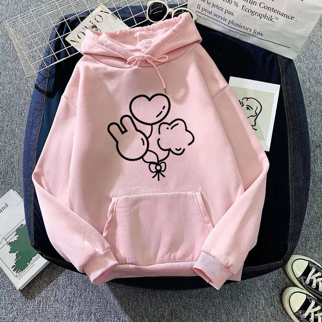 Women's hoodie with playful graphic design Chic & Stil
