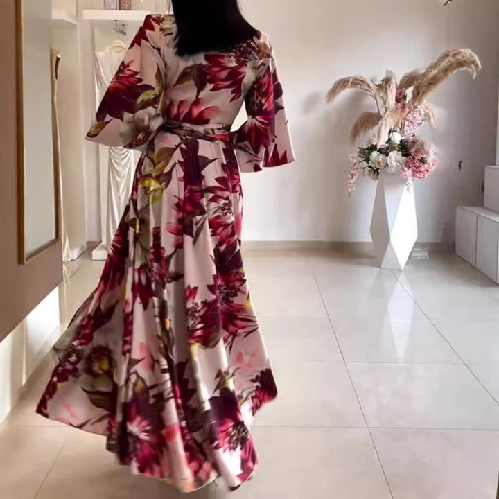 Robe florale élégante pour femmes avec ceinture ajustée et manches larges Chic & Stil