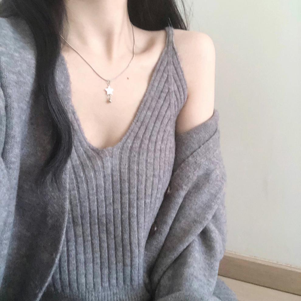 Cardigan en tricot confortable pour femmes avec des manches ouvertes et une texture douce et duveteuse Chic & Stil