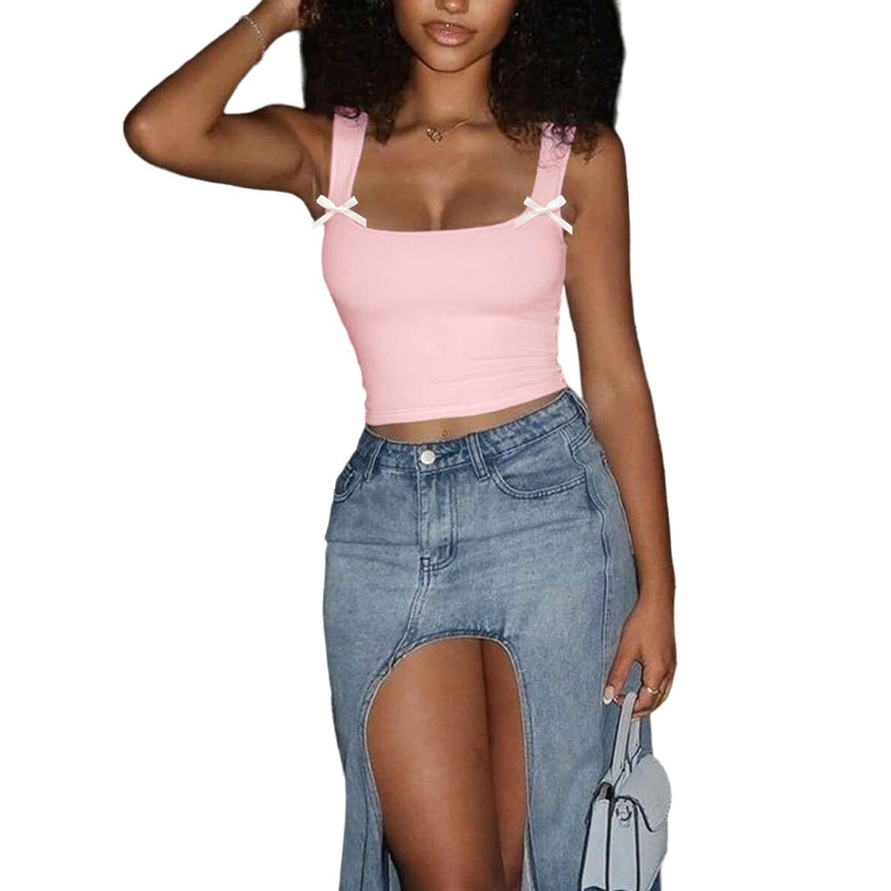 Women's crop top with lace details and adjustable straps Chic & Stil