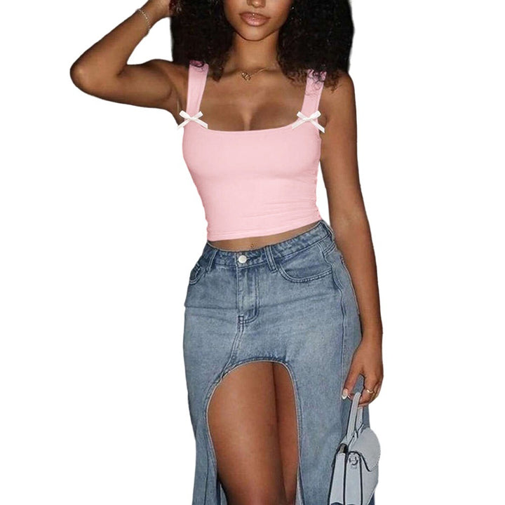 Women's crop top with lace details and adjustable straps Chic & Stil