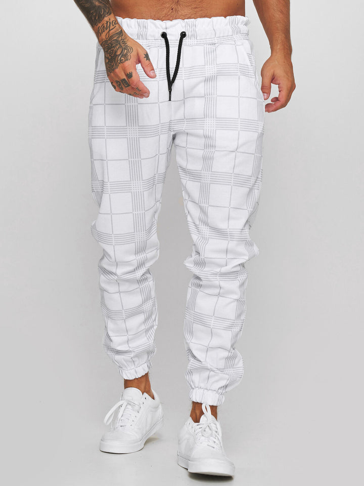 Carrot sport pants for men with elastic waist and practical pockets Lune London