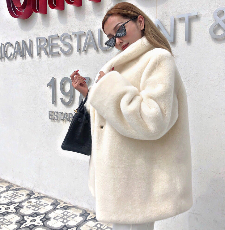 Ladies oversized plush jacket with wide collar Lune London