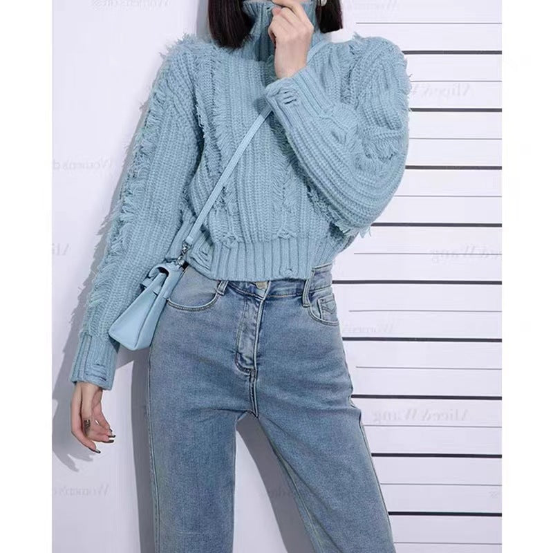 Pull en tricot épais pour femmes avec col montant et franges modernes Chic & Stil