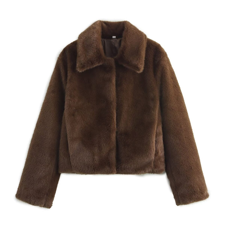Ladies short faux fur jacket with elegant collar and extra comfort Lune London